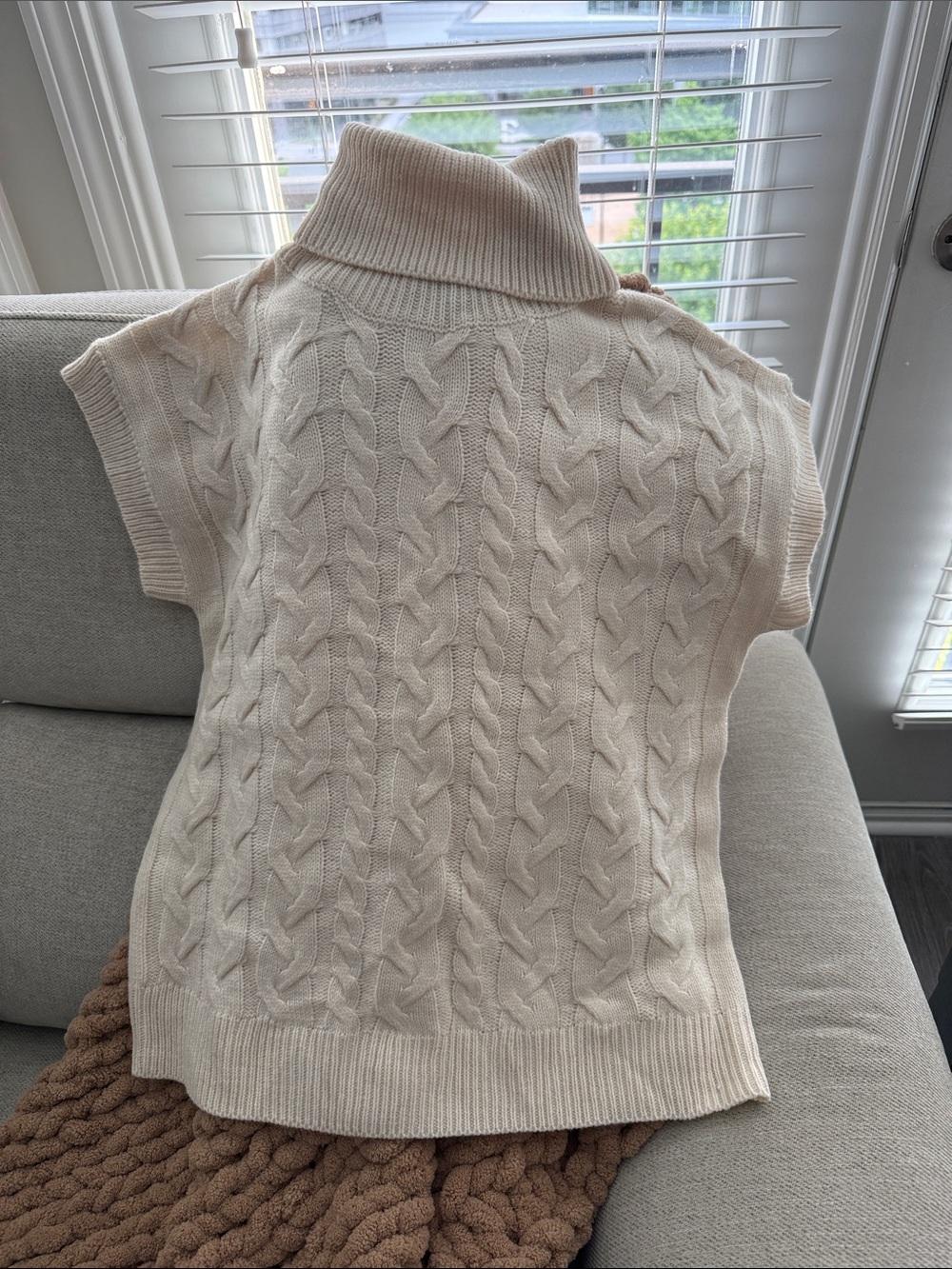 Allegra K Cream Cable-Knit Short-Sleeve Turtleneck Sweater